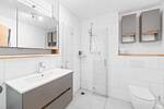2-Etagen-Wohnung mit 2 TG-Stellplätze, EBK, 2 BadeZimmer, Balkon und Terrasse