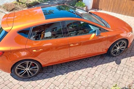 Seat Leon 45.000 km 22.950 € Tiefenbronn 75233