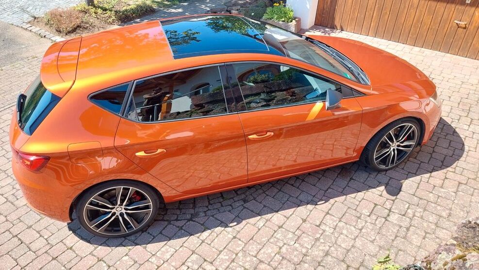 Seat Leon 45.000 km 22.950 € Tiefenbronn 75233