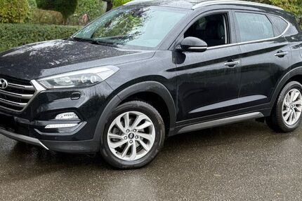 Hyundai TUCSON 124.500 km 13.999 € Stuttgart 70327