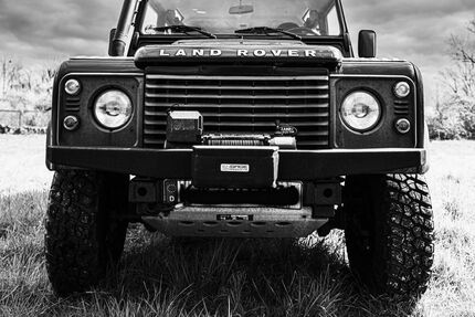 Land Rover Defender 140.500 km 31.400 &euro; Karlsruhe 76135