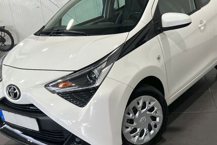 Toyota Aygo (X) 74.000 km 10.995 &euro; Bretten 75015