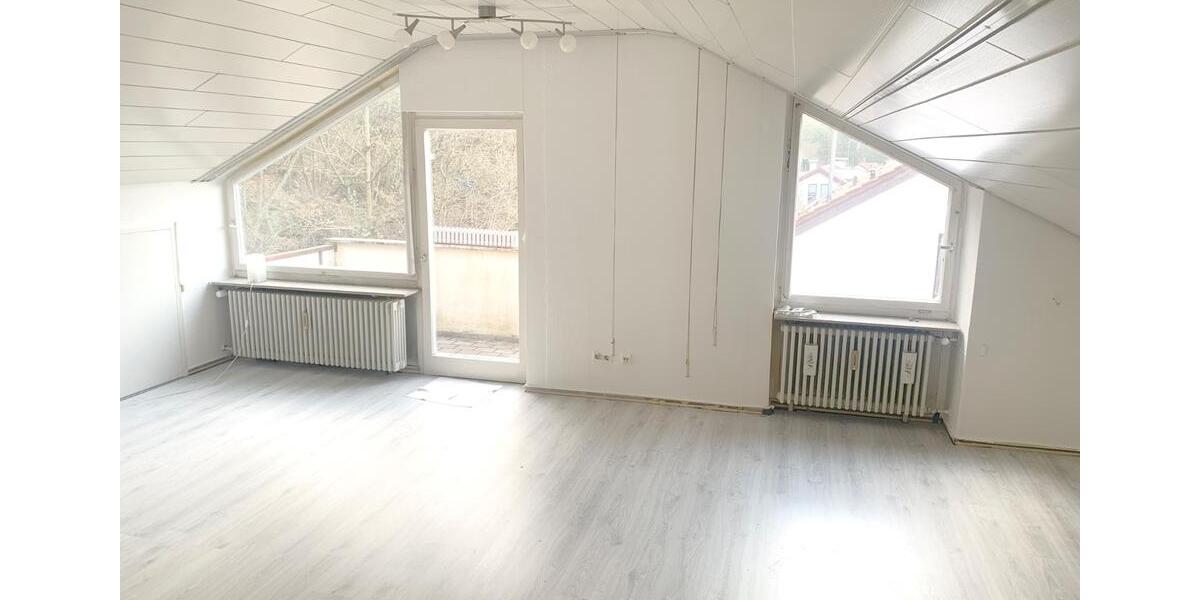 Dachgeschoßwohnung Bad Liebenzell - 1.5 Zimmer, 54 m&sup2;, 125.000&euro; | Angebot:26190048