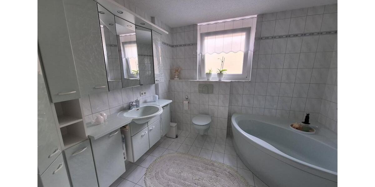 Reihenhaus Niefern-Öschelbronn Öschelbronn - 4.5 Zimmer, 127 m&sup2;, 569.000&euro; | Angebot:26085972