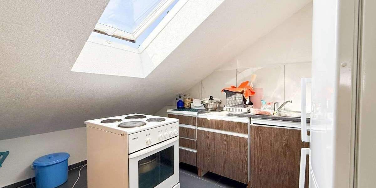 Modernisiertes 4-Familienhaus fußläufig zur S-Bahn 1 zimmer