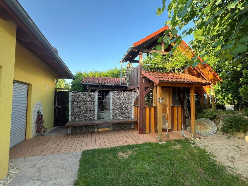 Mediterranes Einfamilienhaus in ruhiger Lage. Provisionsfrei, da Privatverkauf !!!