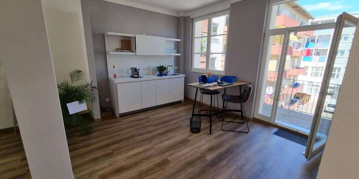 Etagenwohnung Pforzheim Weststadt - 4 Zimmer, 100 m&sup2;, 1.350&euro; | Angebot:27021853