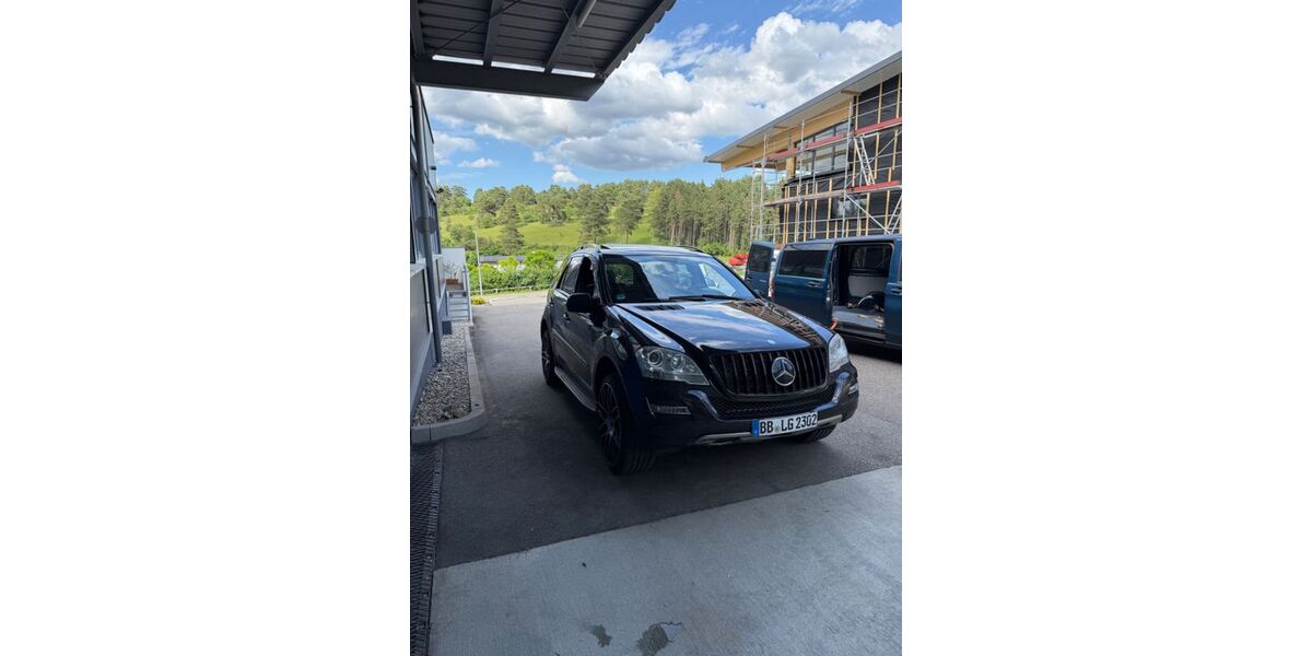 Mercedes-Benz ML 350 204.000 km 9.650 &euro; Weissach 71287