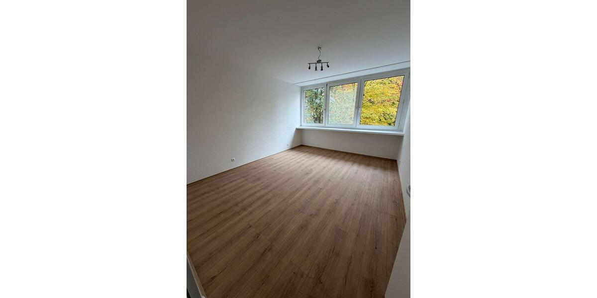 Etagenwohnung Karlsruhe Wettersbach - 4 Zimmer, 126 m&sup2;, 1.360&euro; | Angebot:23227721