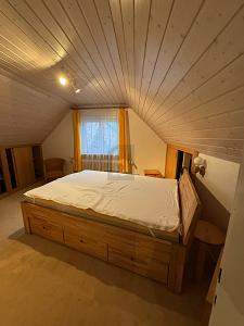 EINZIGARTIGE LAGE - FREISTEHEND MIT GARTEN - Einfamilienhaus Bad Liebenzell | Angebot:26270538