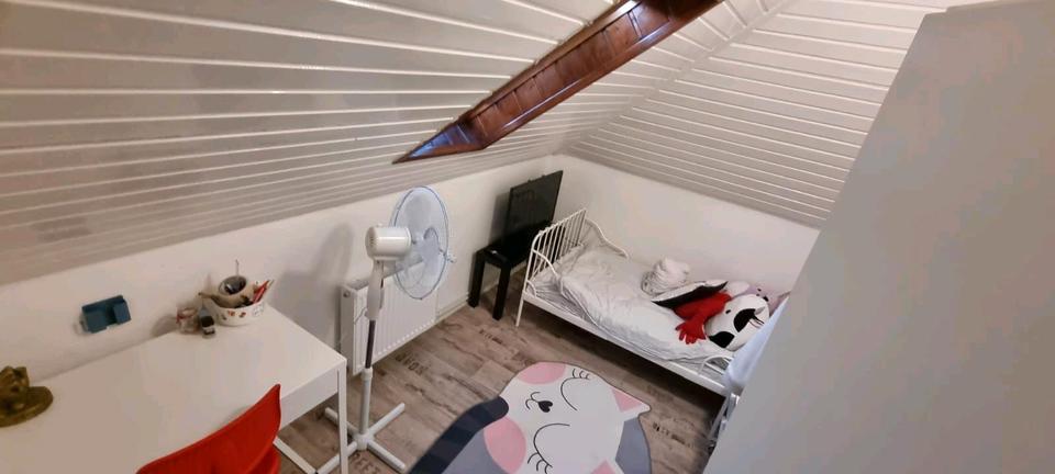 Dachgeschoßwohnung Pforzheim Brötzingen - 3 Zimmer, 53 m&sup2;, 950&euro; | Angebot:25262527