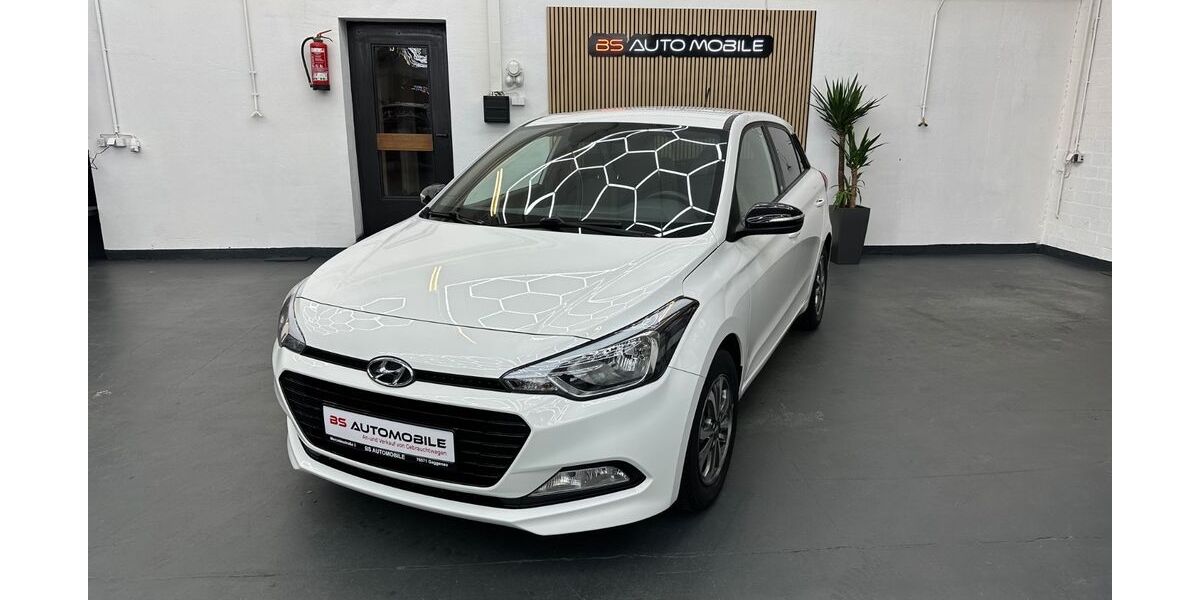 Hyundai i20 94.000 km 8.999 &euro; Gaggenau 76571