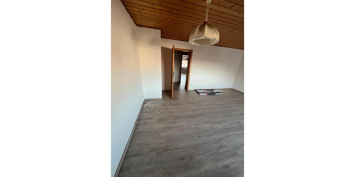 Etagenwohnung Pforzheim Nordstadt - 2 Zimmer, 59 m&sup2;, 650&euro; | Angebot:25350377