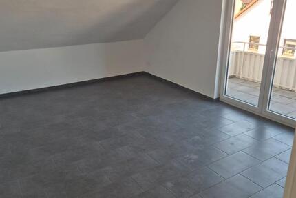 Wohnung Leonberg - 3 Zimmer, 82 m&sup2;, 1.050&euro; | Angebot:26083451