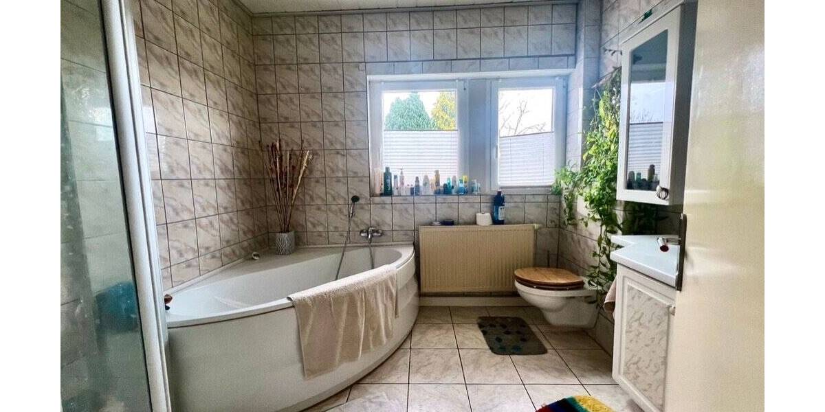 Mehrfamilienhaus, Wohnhaus Kraichtal Landshausen - 7 Zimmer, 280 m&sup2;, 390.000&euro; | Angebot:25745450