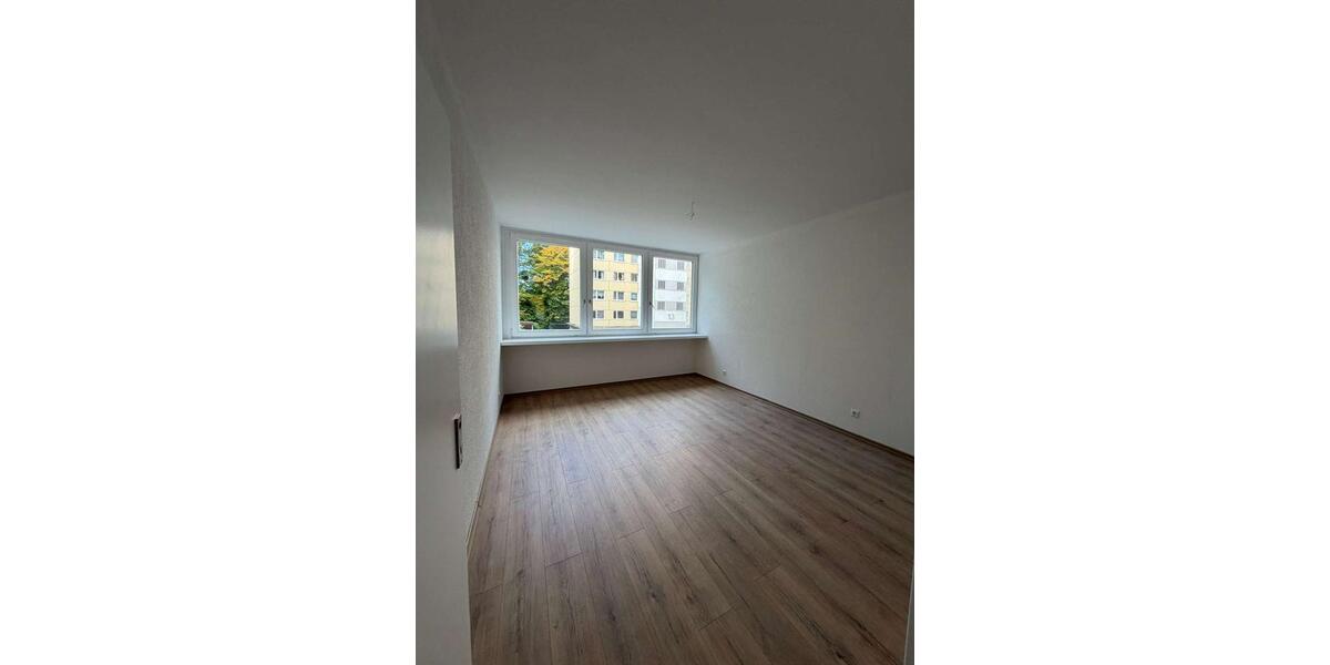 Etagenwohnung Karlsruhe Wettersbach - 4 Zimmer, 126 m&sup2;, 1.040&euro; | Angebot:25783076