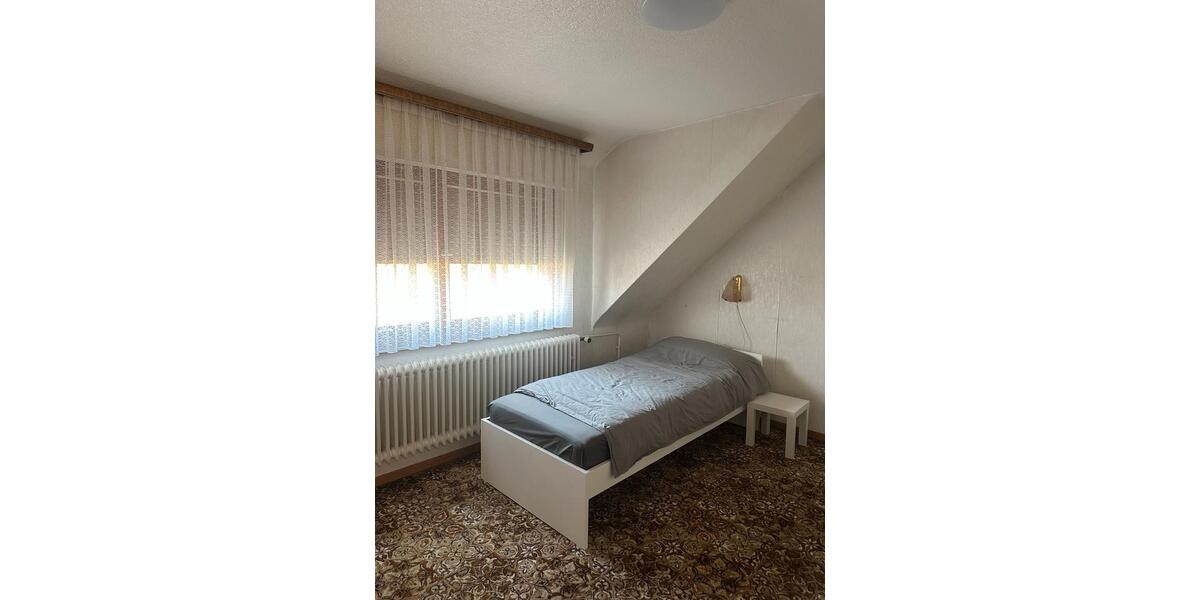 Etagenwohnung Karlsdorf-Neuthard Neuthard - 4 Zimmer, 13 m&sup2;, 20&euro; | Angebot:23701591