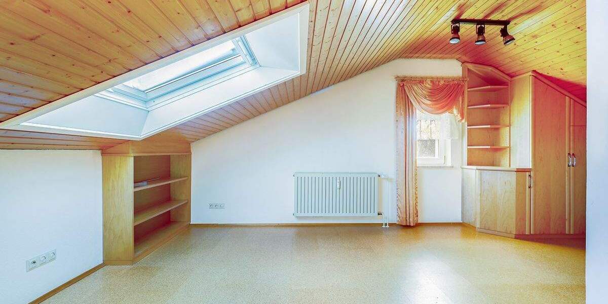 Ein Zuhause mit Zukunft: Großzügiges Zweifamilienhaus mit Charme, Scheune und viel Raum zum Leben 9 zimmer