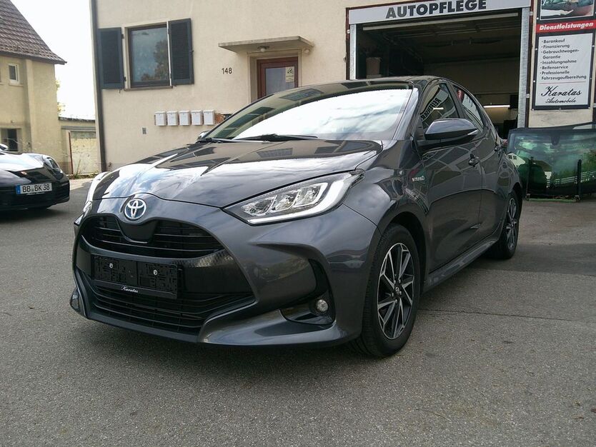 Toyota Yaris 69.800 km 14.990 € Sindelfingen 71065