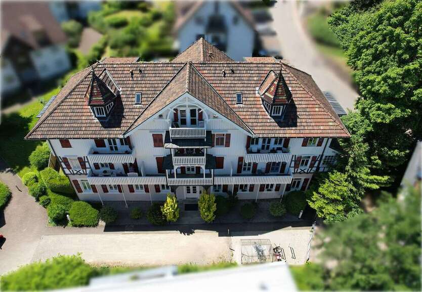 Haus zum Kaufen in Bad Herrenalb 1.900.000 € 795.38 m²