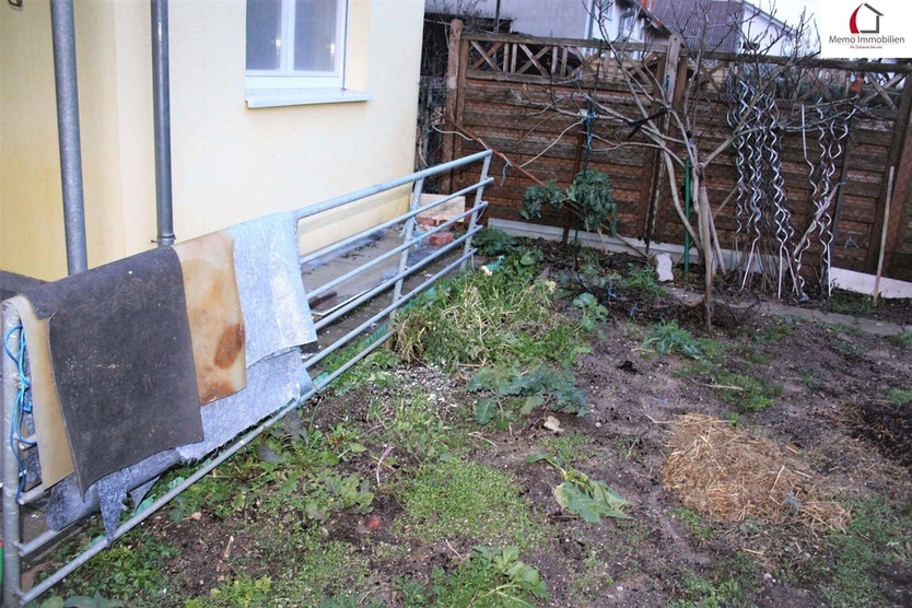 °°° GERÄUMIGE DOPPELHAUSHÄLFTE MIT EINBAUKÜCHE; TERRASSE UND KLEINEM GARTEN IN STUTENSEE °°° 6 zimmer
