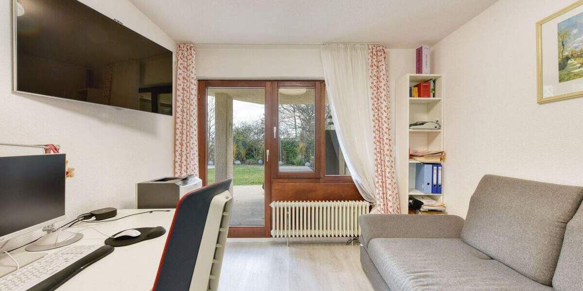 +++ 1-Fam.-RMH (WEG) - Garten, Terrasse, Balkon, Holzkamin - Galerie - inkl. EBK, Einzel-Garage & Kfz-Stellplatz +++ 4 zimmer