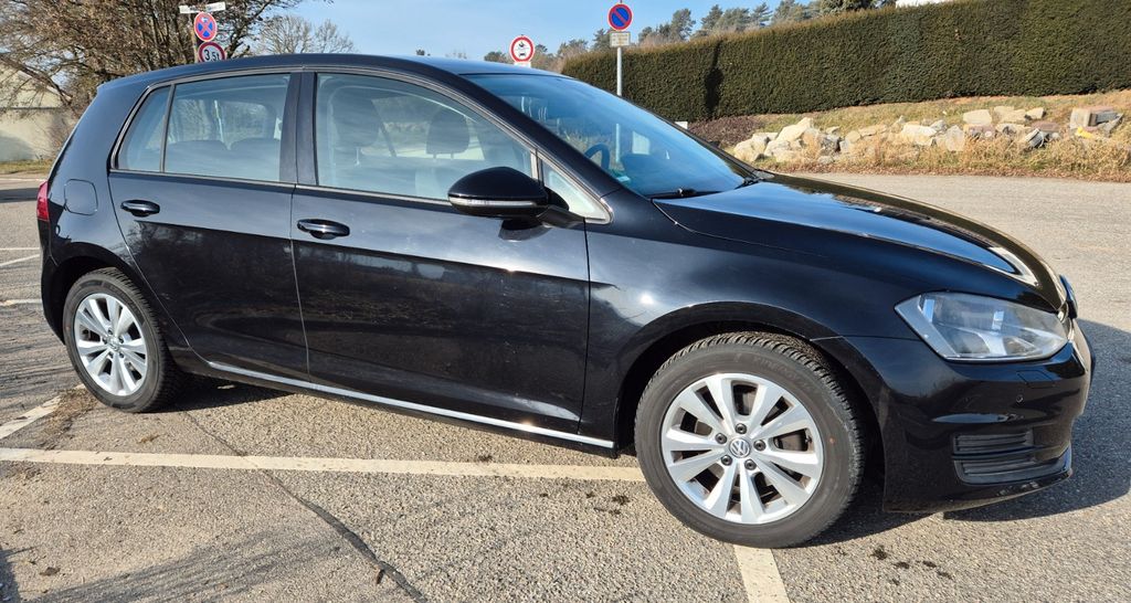 VW Golf 132.154 km 8.555 &euro; Weissach 71287