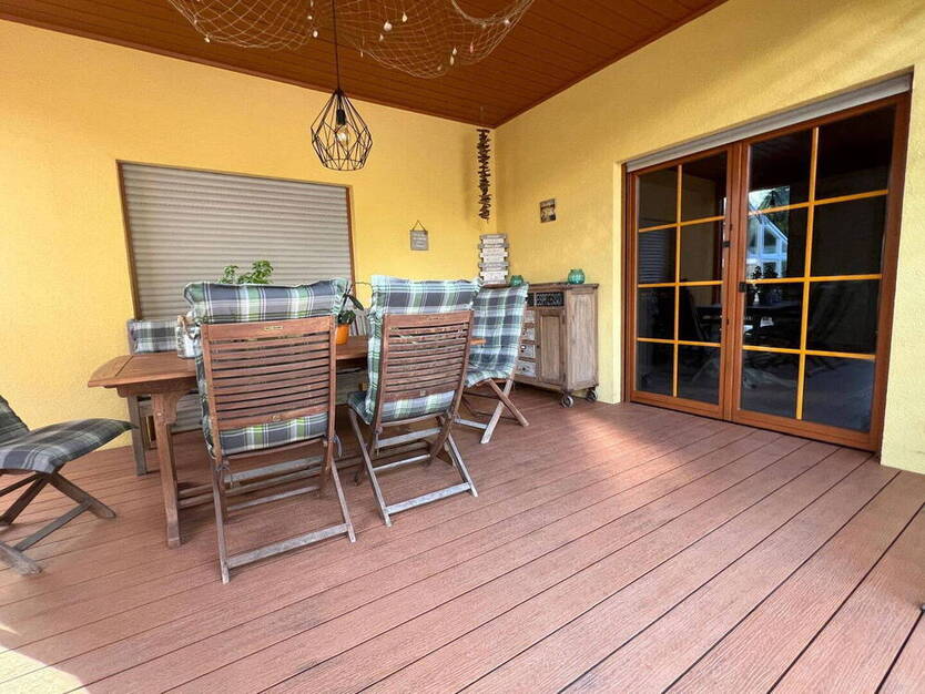 Mediterranes Einfamilienhaus in ruhiger Lage. Provisionsfrei, da Privatverkauf !!!