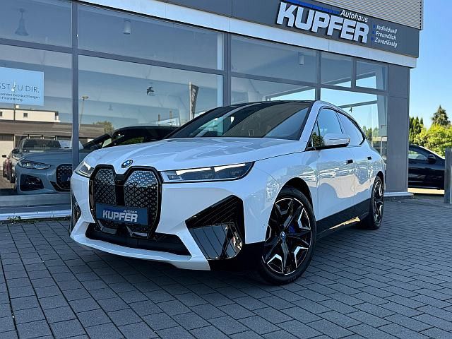 BMW iX 15.490 km 64.500 € Vaihingen / Enz 71665