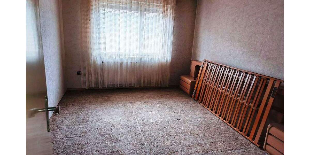 Etagenwohnung Pforzheim Weststadt - 3 Zimmer, 68 m&sup2;, 165.000&euro; | Angebot:25748647