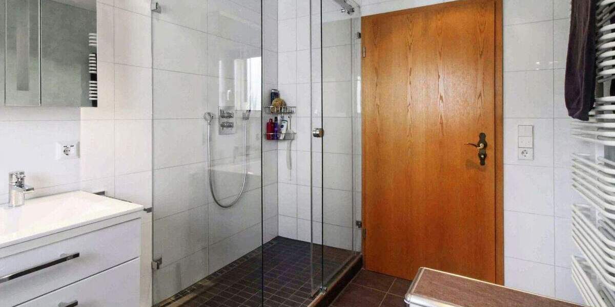 Doppelhaushälfte Karlsbad Langensteinbach - 5 Zimmer, 155 m&sup2;, 549.000&euro; | Angebot:25410272