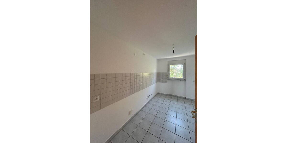 Etagenwohnung Bretten - 3 Zimmer, 80 m&sup2;, 970&euro; | Angebot:26770451