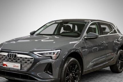 Audi Q8 e-tron 5.094 km 47.940 € Stuttgart 70563