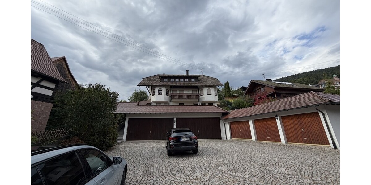Platz und noch mehr Platz -Wohnen & Vermögen clever kombinieren - Zweifamilienhaus Höfen Höfen (Enz) | Angebot:27082704