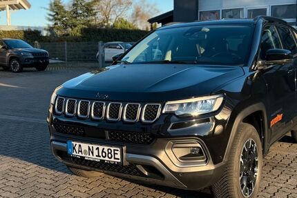 Jeep Compass 22.000 km 29.590 &euro; Karlsruhe 76185