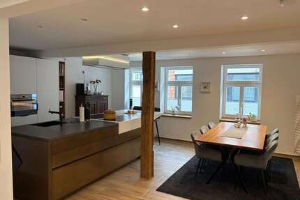 Haus Ettlingen - 4 Zimmer, 140 m&sup2;, 2.550&euro; | Angebot:25822763