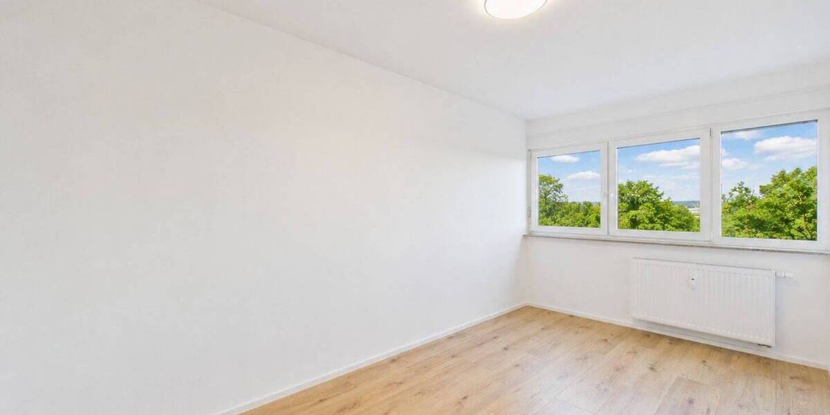 Mehrfamilienhaus, Wohnhaus Ditzingen Hirschlanden - 3 Zimmer, 299.000&euro; | Angebot:26750335