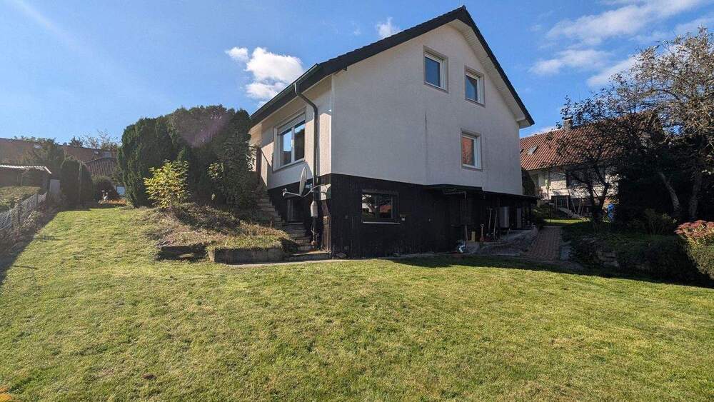 Freistehendes Einfamilienhaus mit Wärmepumpe, Garten & Doppelgarage, ruhige Lage, provisionsfrei! 5 zimmer
