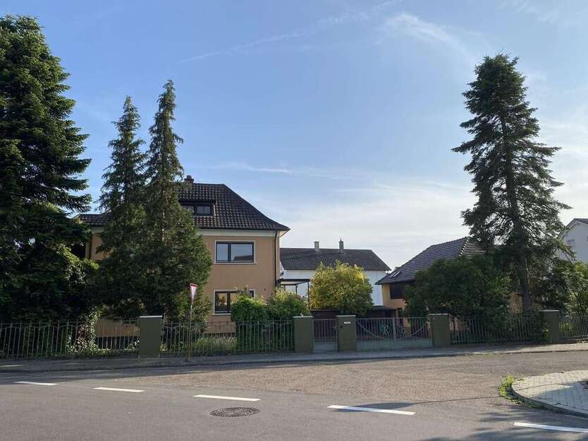 Haus zum Kaufen in Karlsdorf-Neuthard 444.000 € 161 m²