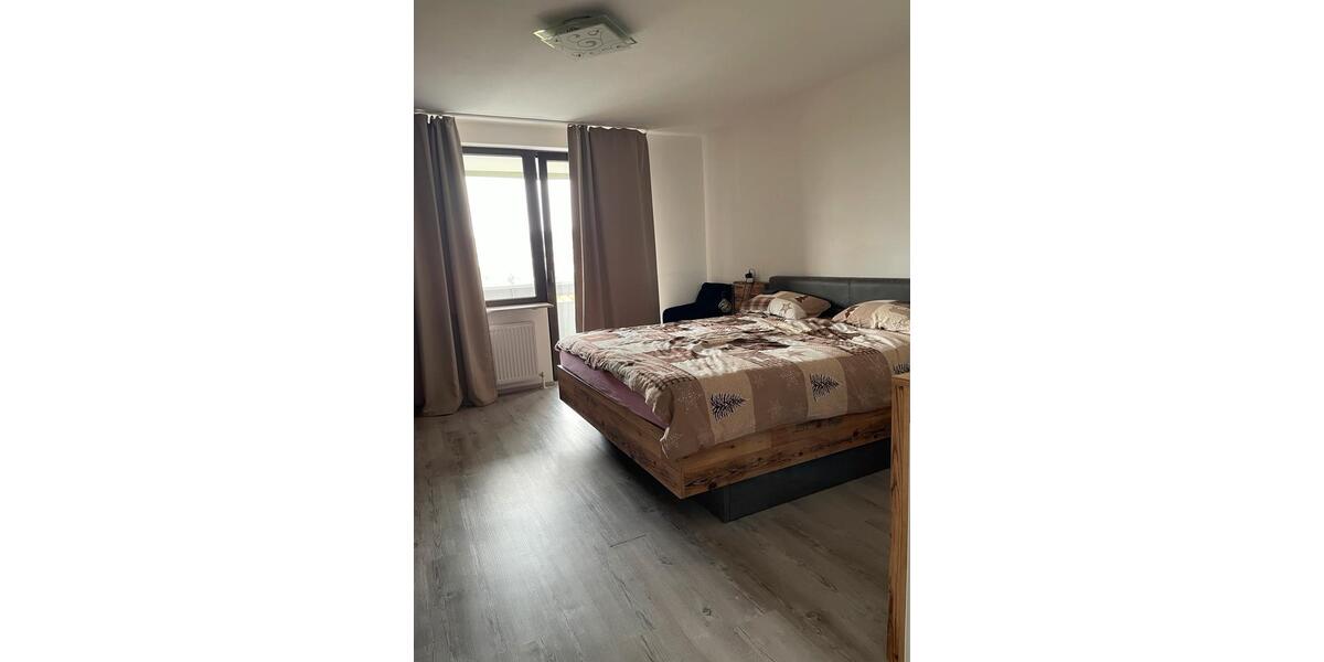 Renovierte 3 Zimmer Wohnung zimmer