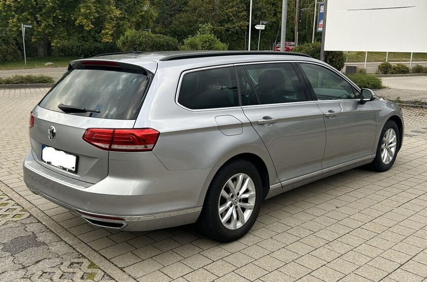 VW Passat Variant 97.600 km 19.800 € Pforzheim 75175