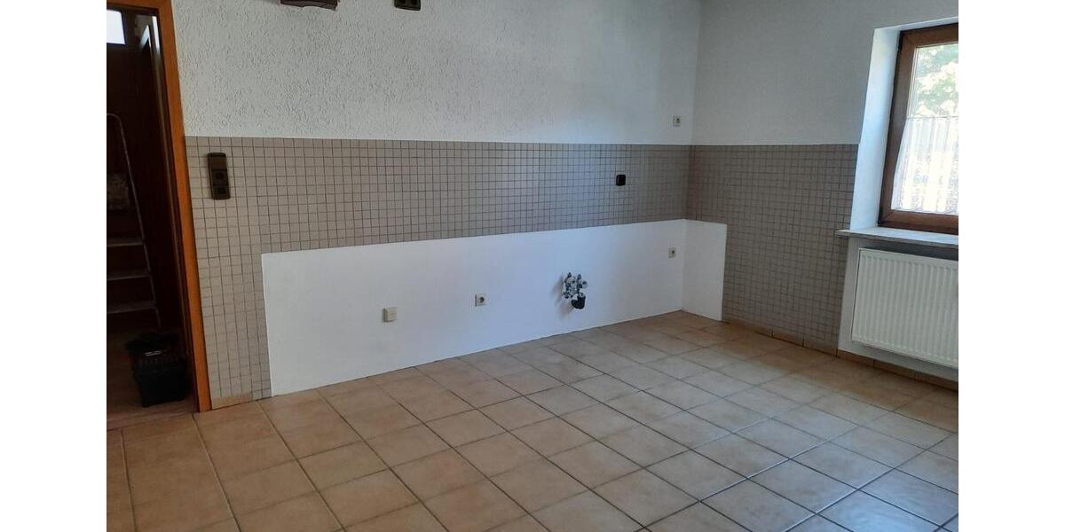 Erdgeschoßwohnung Zaisenhausen - 4 Zimmer, 125 m&sup2;, 900&euro; | Angebot:26367604