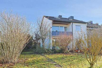 Ein, zwei oder drei Familien: Ein Haus mit vielen Möglichkeiten und Traumgrundstück 7 zimmer