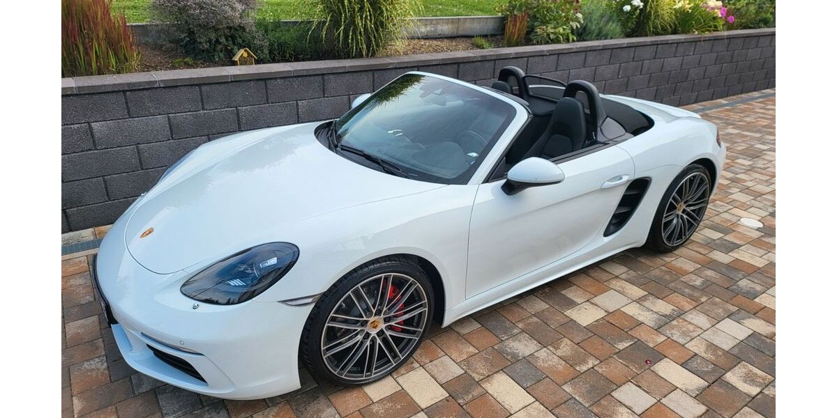 Porsche Boxster 8.000 km 75.718 &euro; Pforzheim 75181