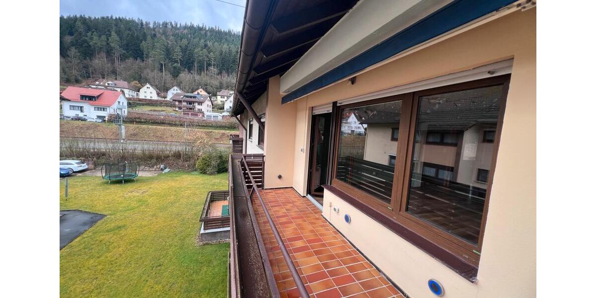 Etagenwohnung Bad Wildbad - 3 Zimmer, 64 m&sup2;, 650&euro; | Angebot:25642676