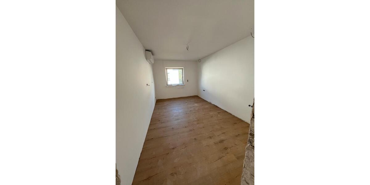 Etagenwohnung Karlsruhe Hagsfeld - 3 Zimmer, 85 m&sup2;, 1.700&euro; | Angebot:26431969