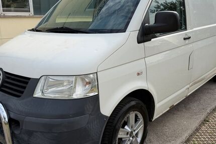 VW T5 Transporter 163.000 km 7.950 &euro; Sindelfingen/Stuttgart 71069