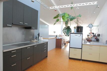 Schönes Loft mit großer Terrasse. 4 zimmer