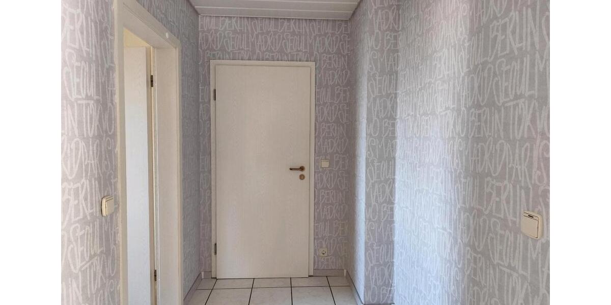 Dachgeschoßwohnung Neuenbürg - 2.5 Zimmer, 68 m&sup2;, 790&euro; | Angebot:26348666
