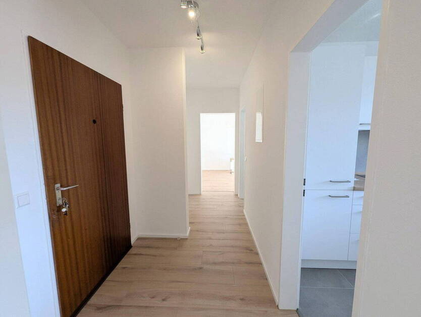 Erstbezug nach Modernisierung - Lichtdurchflutete 2-Zimmer-Wohnung